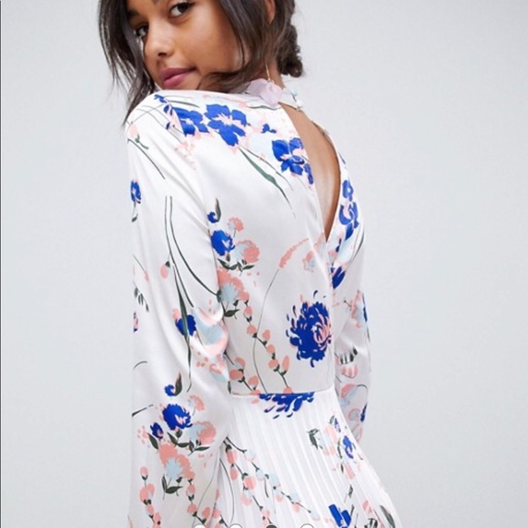 ASOS DESIGN pleated midi dress long sleeve - Picture 3 of 7